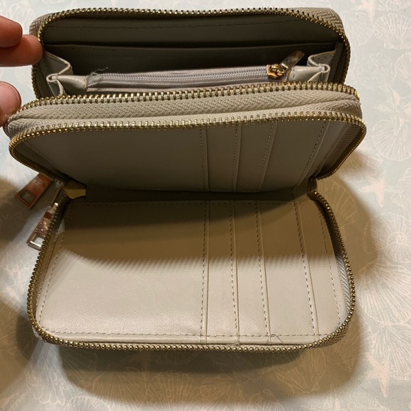 Small Light Grey Wallet - Picture 14 of 14